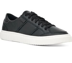 UGG /// Women’s Alameda Sneakers - Size